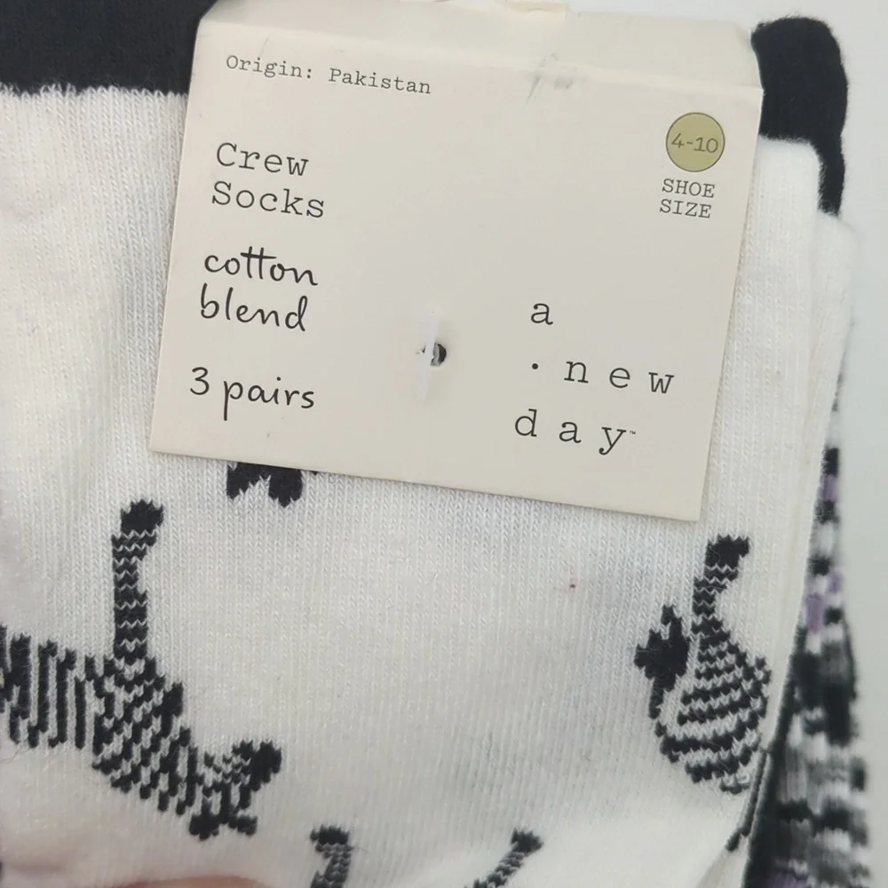 A New Day Women's Black White Zebra Cotton Blend Socks Sz 4-10 NWT